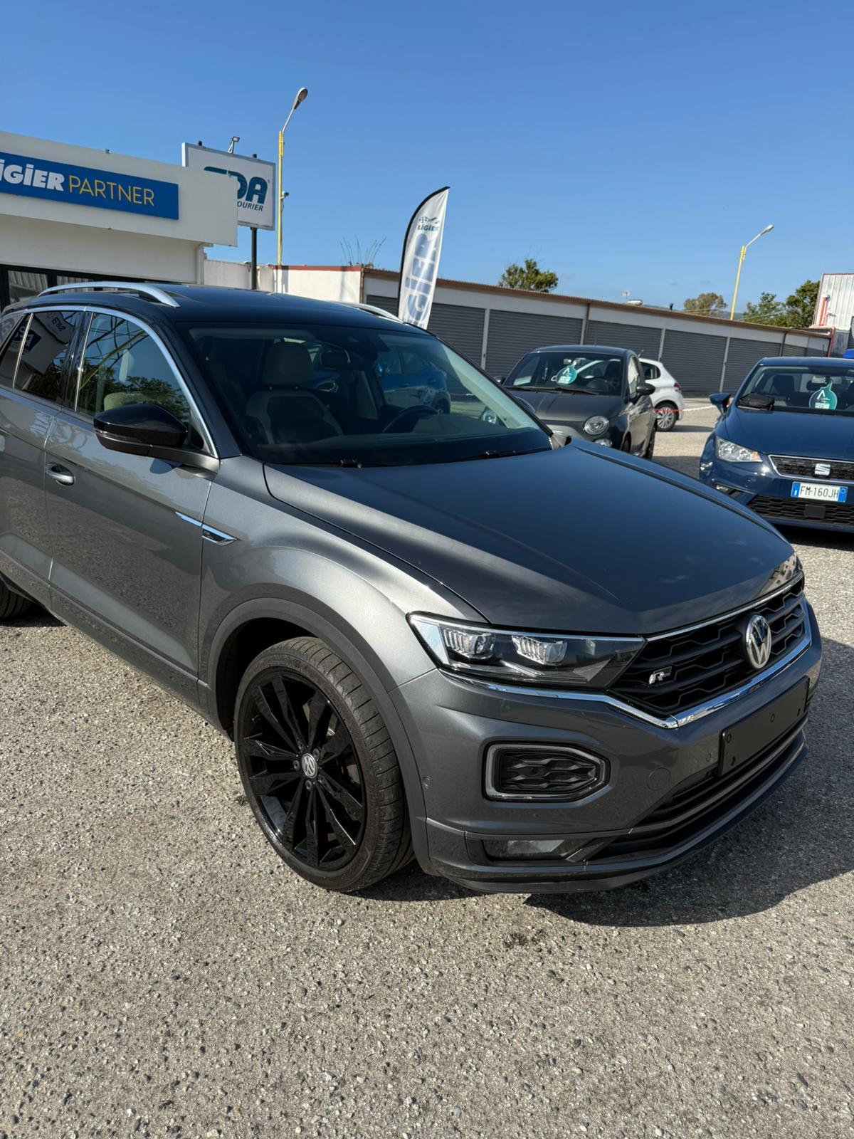 VOLKSWAGEN T-roc R-line